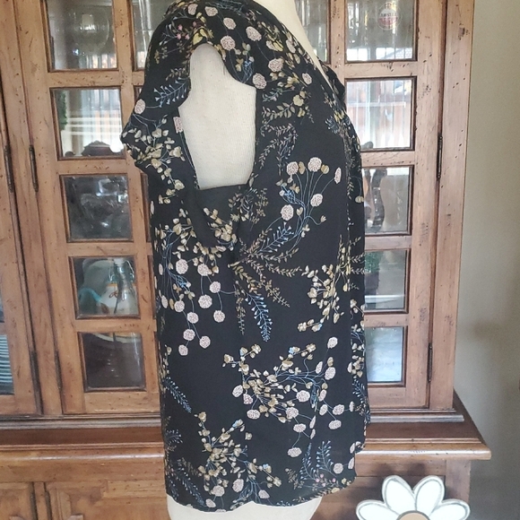 Philosophy Black and Tan Ruffled Wrap Blouse - Picture 3 of 6